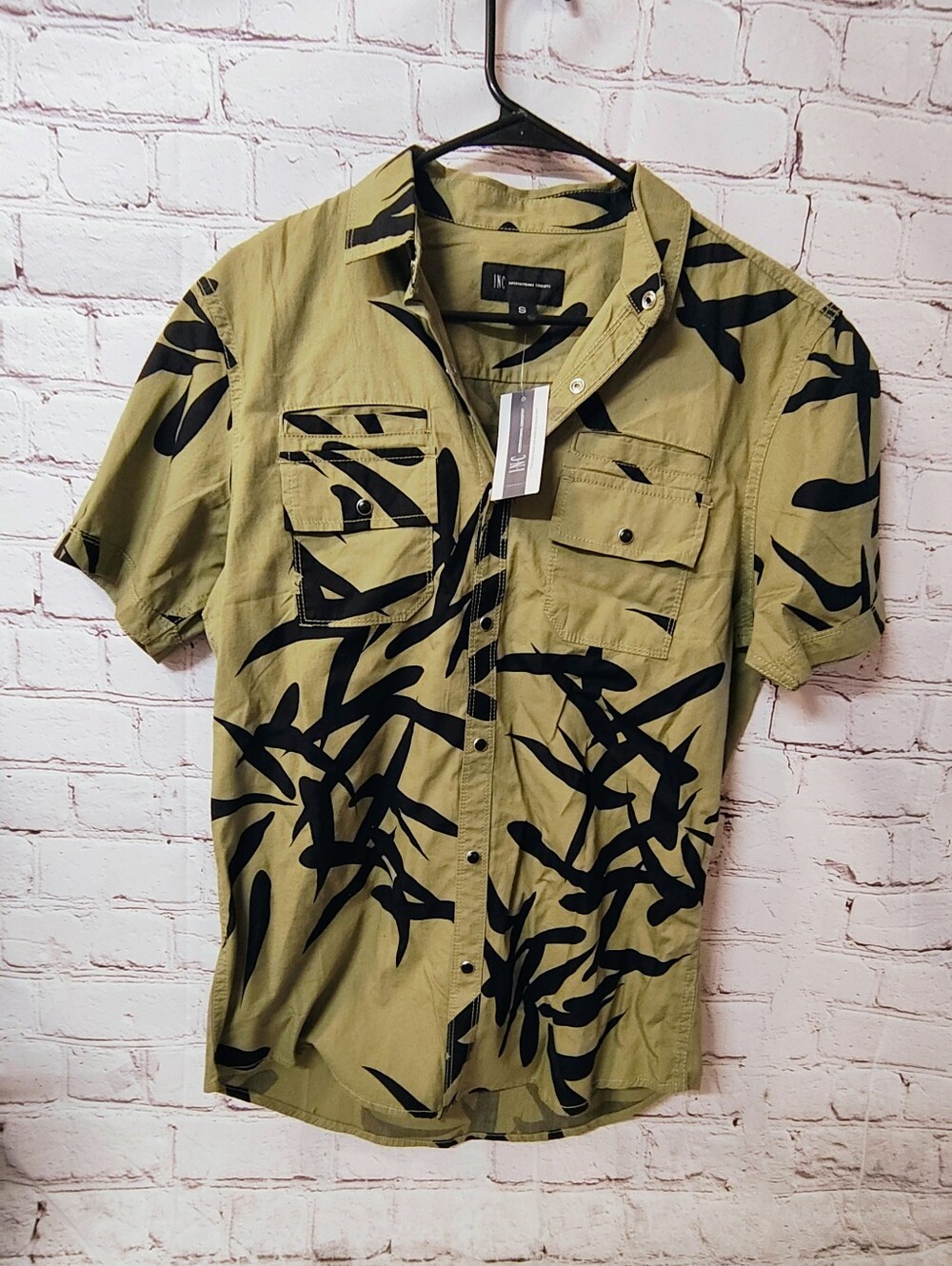 NWT Safari Havana Snap Button Olive Shirt Button Short Sleeve Shirt S INC